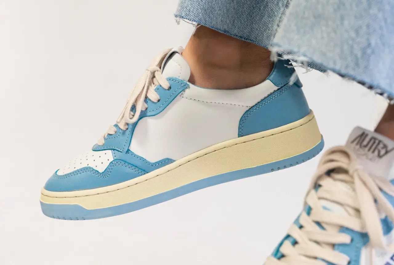 Giày Autry Medalist Low 'Light Blue White' AULW-WB08 — ảnh 3