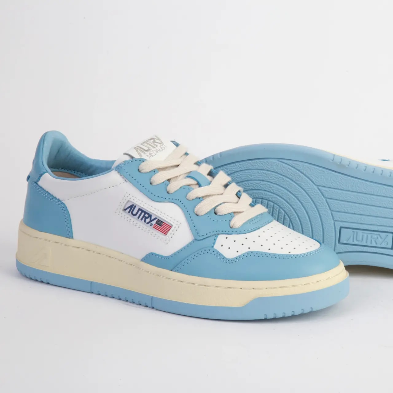 Giày Autry Medalist Low 'Light Blue White' AULM-WB08 — ảnh 4