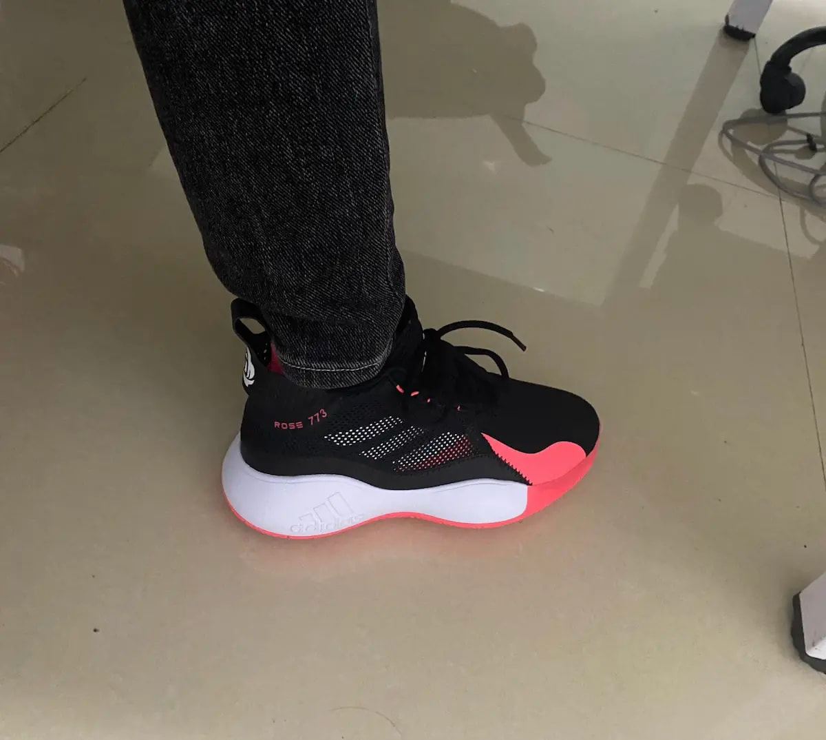 Giày Adidas D Rose 773 2020 'Black Signal Pink' FW8663 — ảnh 5