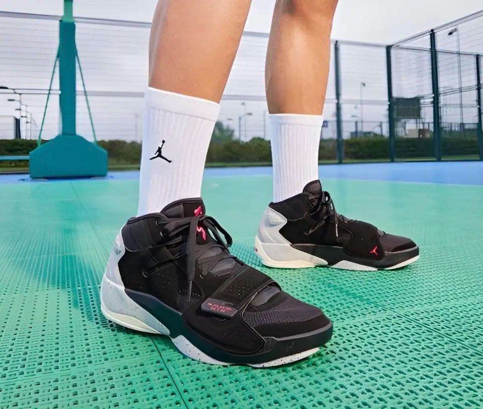 Giày Nike Air Jordan Zion 2 PF 'Black Cement' DM0858-060 — ảnh 2