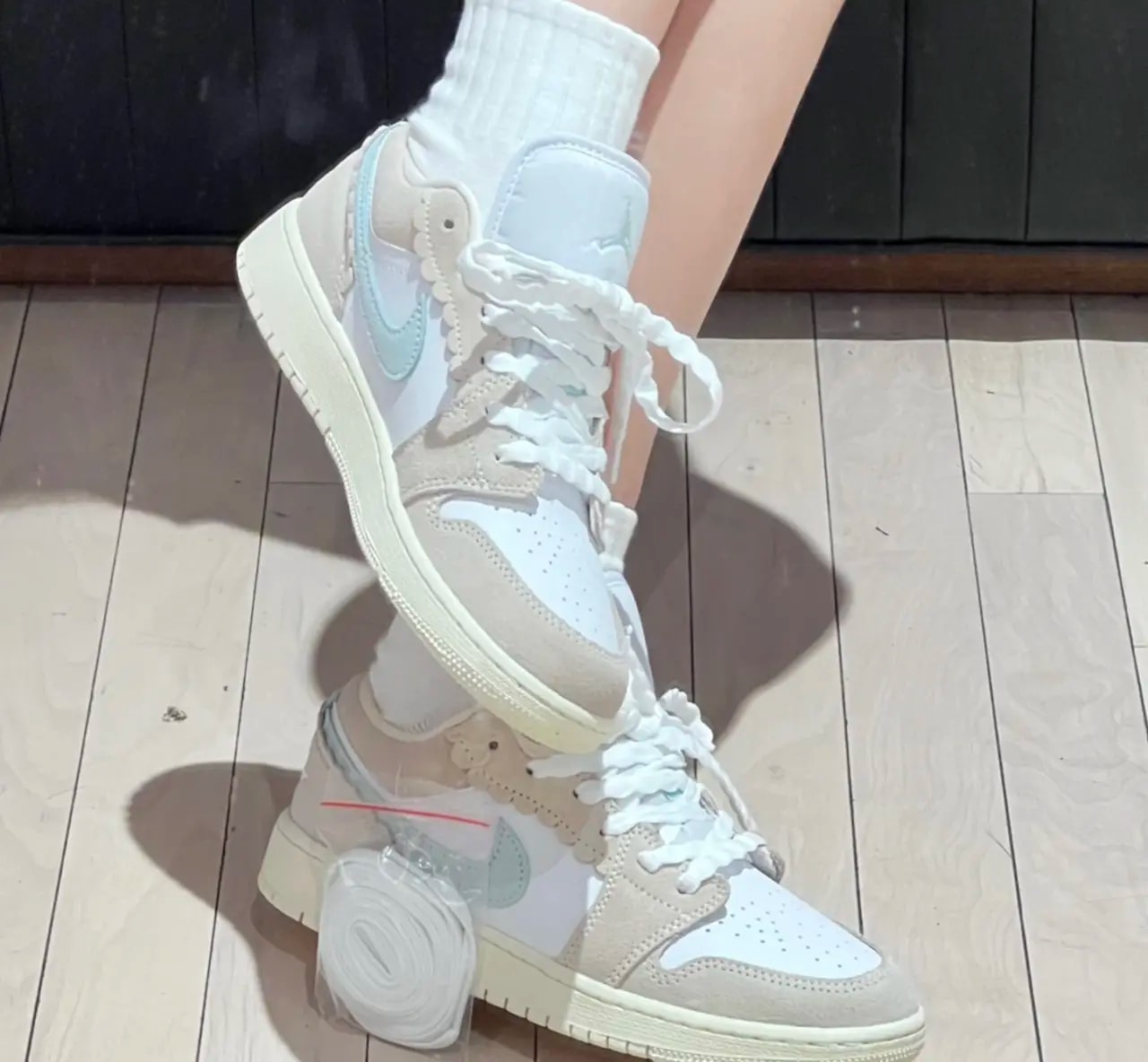 Giày Nike Air Jordan 1 Low SE GS 'Scalloped Edge' DZ5356-800 — ảnh 3
