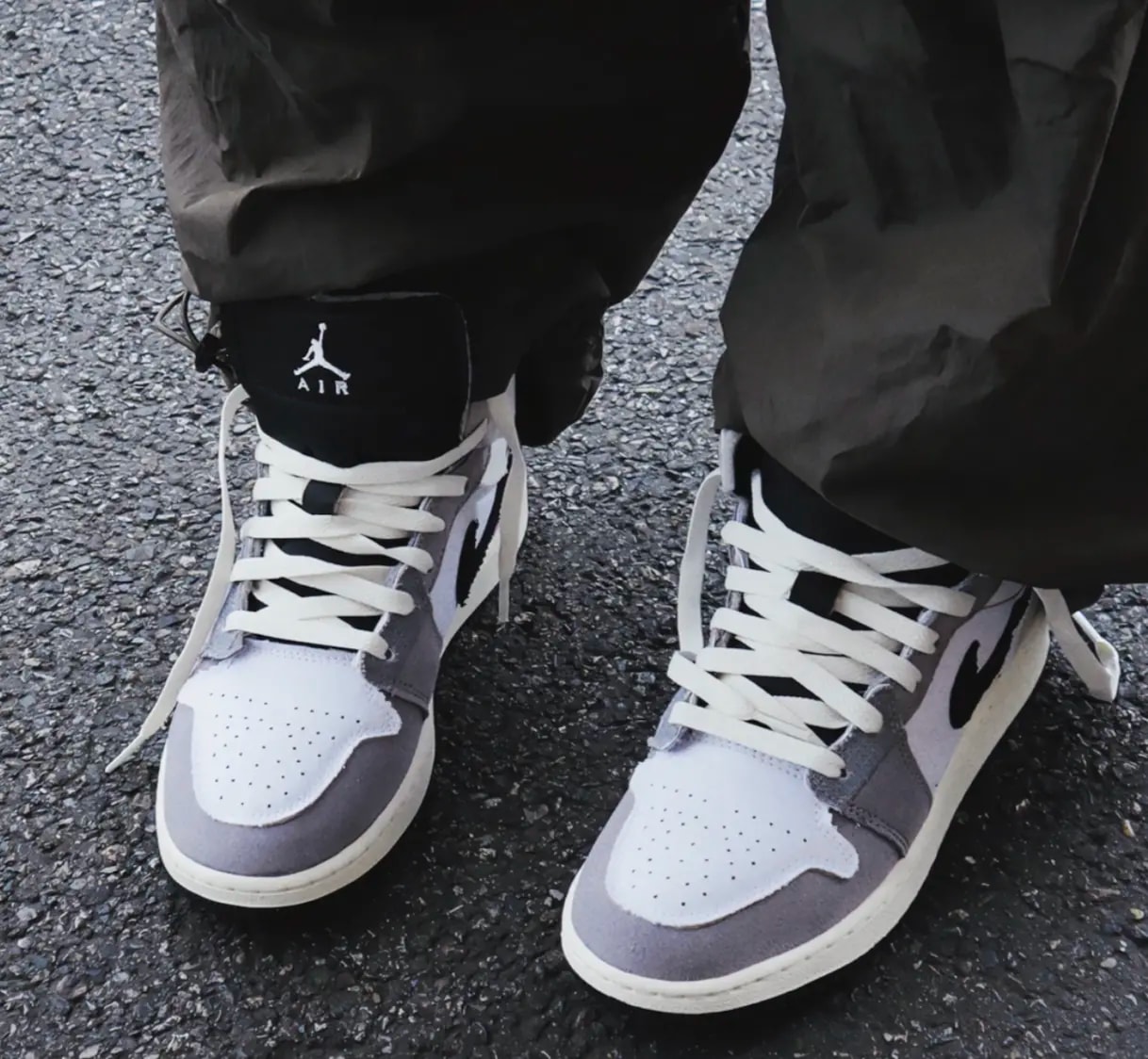 Giày Nike Air Jordan 1 Mid SE Craft 'Cement Grey' DZ4136-002 — ảnh 4
