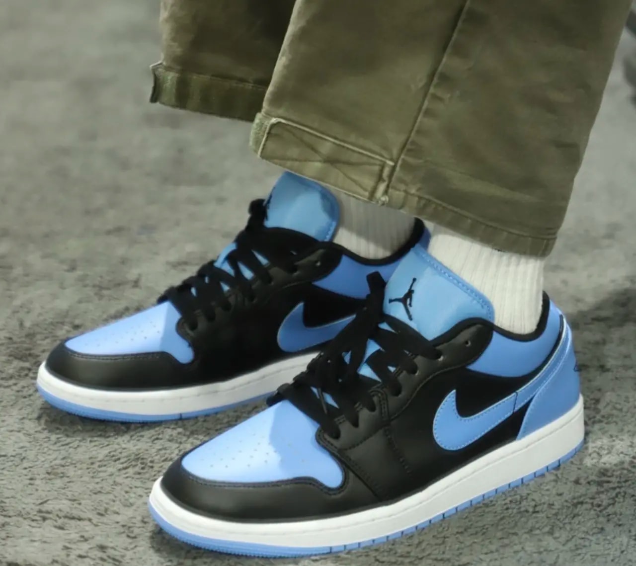 Giày Nike Air Jordan 1 Low 'University Blue' 553558-041 — ảnh 3