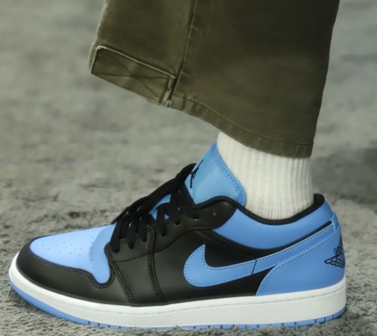 Giày Nike Air Jordan 1 Low 'University Blue' 553558-041 — ảnh 5