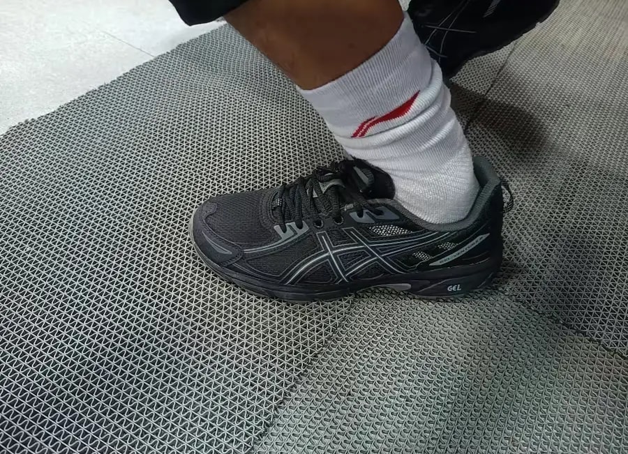 Giày Asics Gel-Venture 6 'Black' 1011B550-001 — ảnh 4