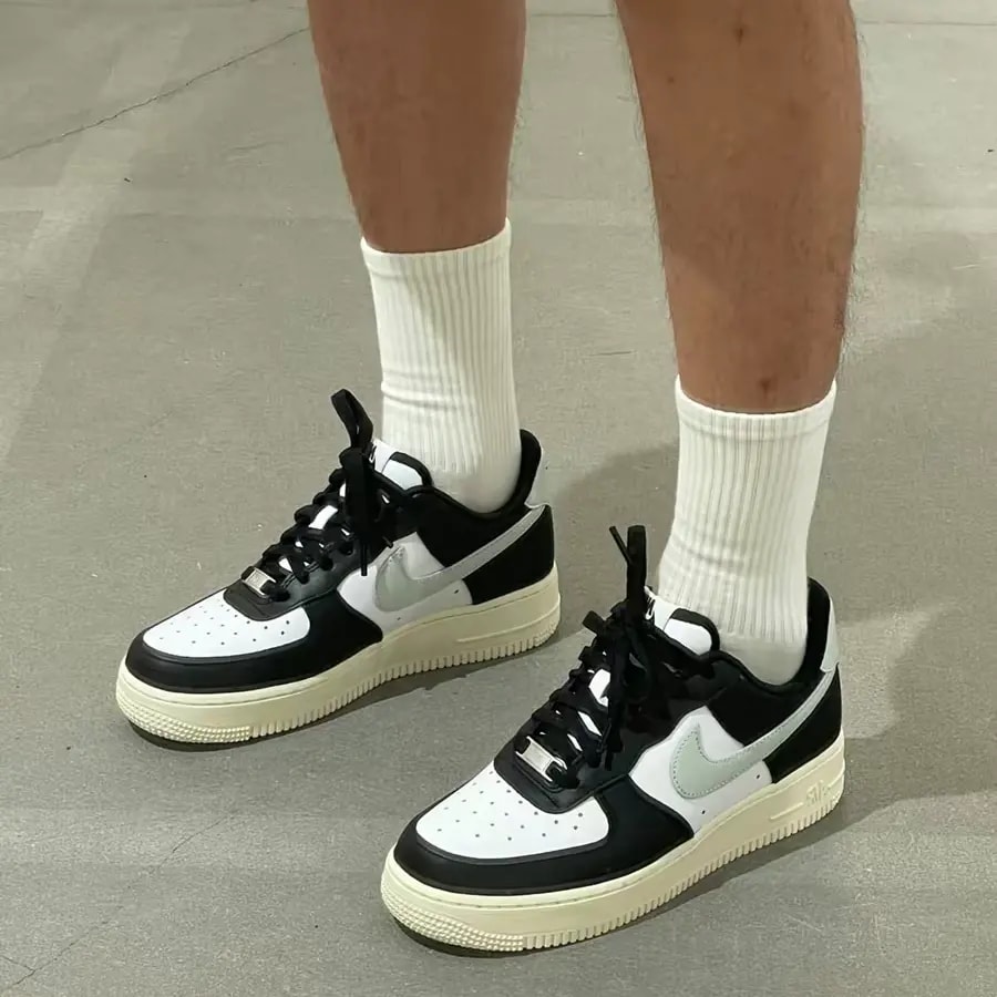 Giày Nike Air Force 1 07 'Black White Milk' FQ6848-101 — ảnh 2