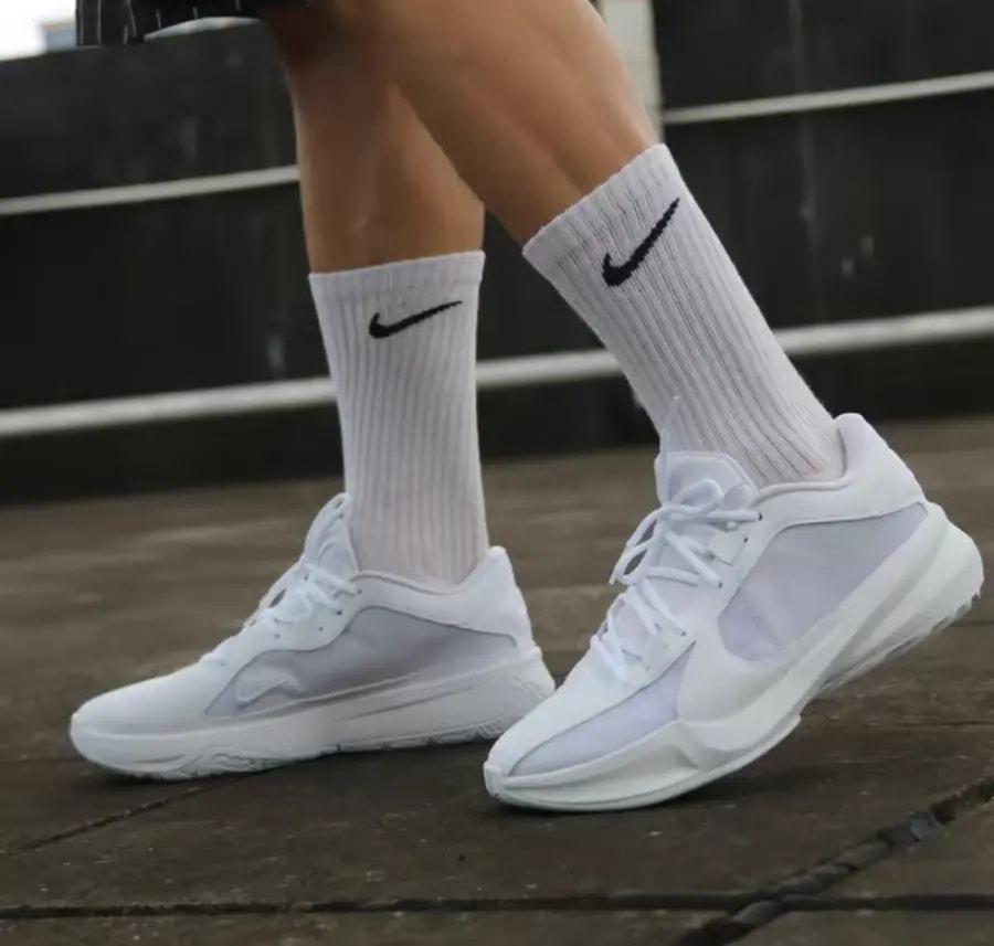 Giày Nike Zoom Freak 5 'Triple White' FN7306-100 — ảnh 2