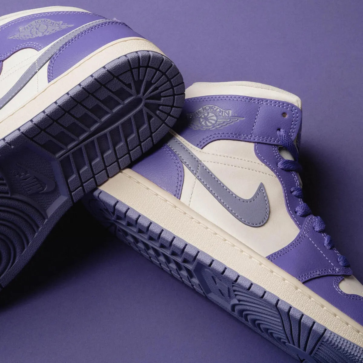 Giày Nike Air Jordan 1 Mid 'Action Grape' BQ6472-504 — ảnh 2