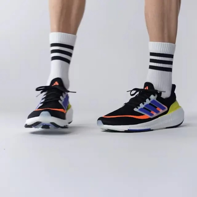 Giày Adidas Ultraboost Light 'Bright Yellow' HP9204 — ảnh 2