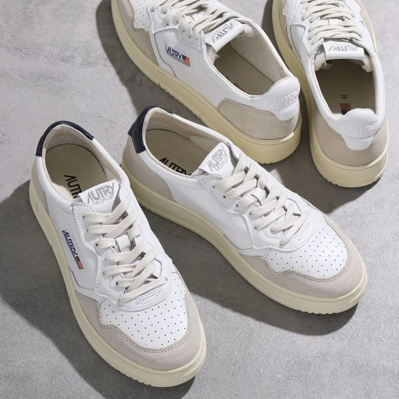 Giày Autry Medalist Low Suede 'White Blue' AULM-LS28 — ảnh 2