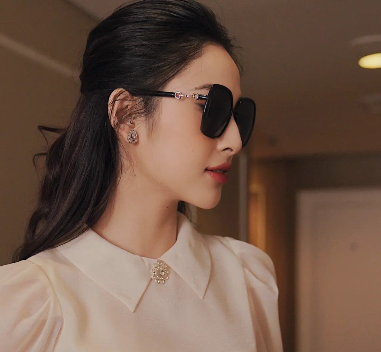 Kính Gucci Oversized Sunglasses 'Black' GG0890SA-001 — ảnh 3