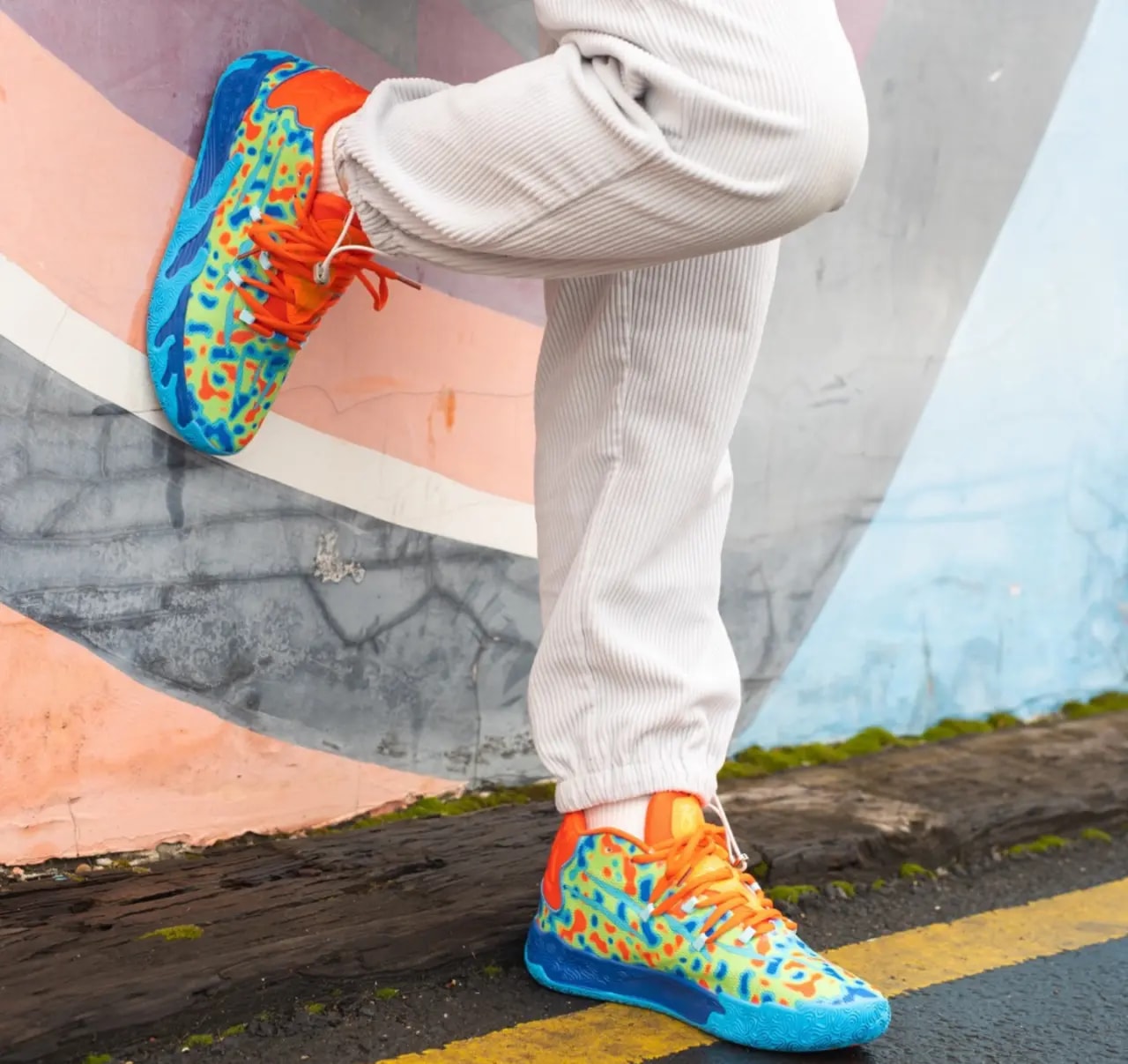 Giày Puma MB.03 LaMelo Ball 'Gutter Melo' 379231-01 — ảnh 5