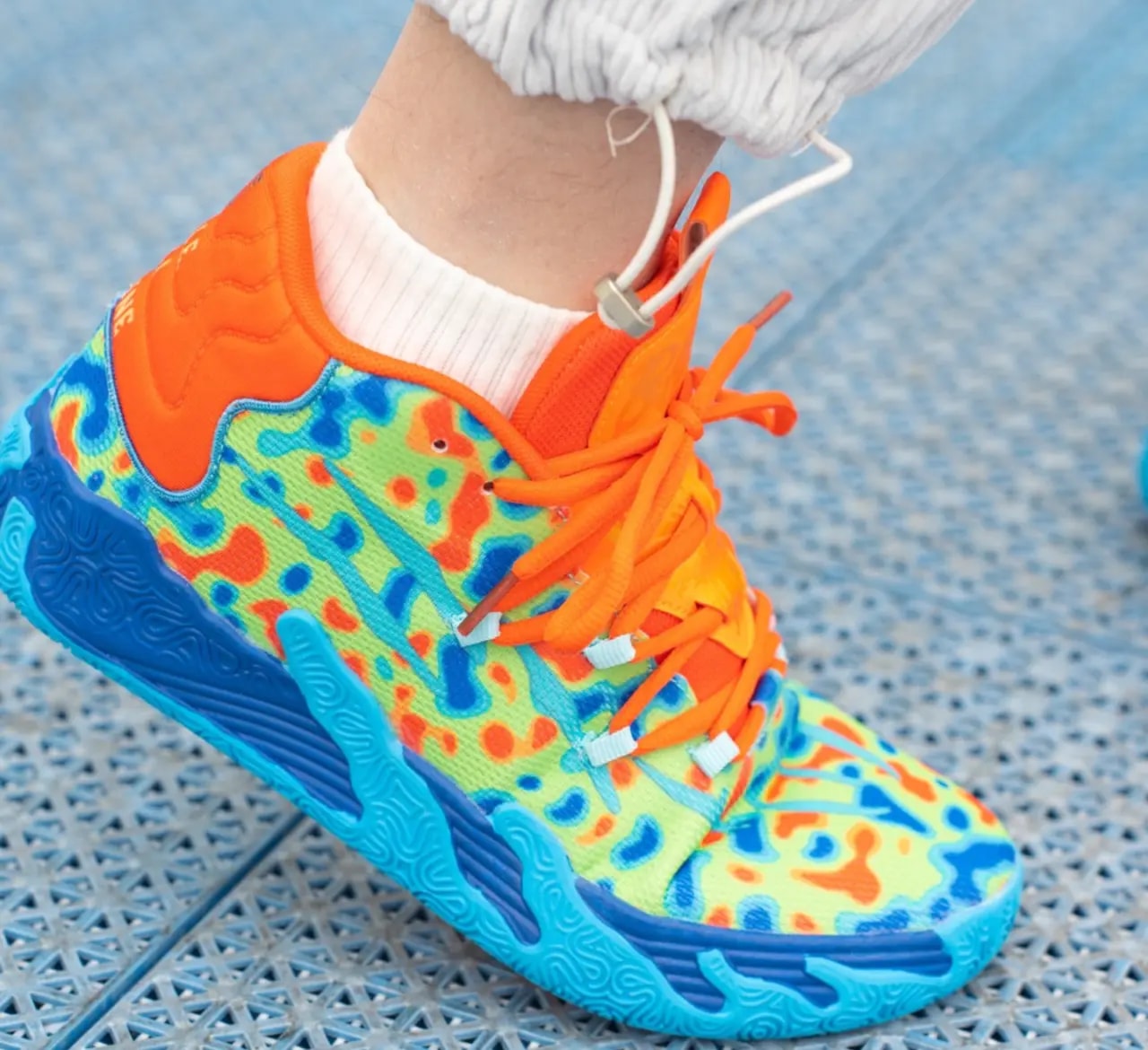 Giày Puma MB.03 LaMelo Ball 'Gutter Melo' 379231-01 — ảnh 3