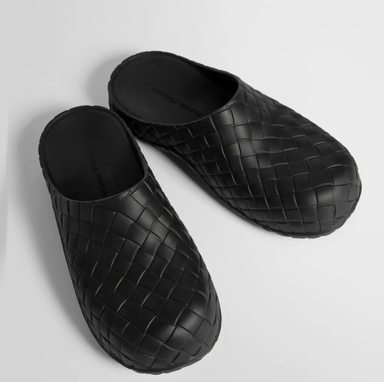 Dép Bottega Veneta Beebee Clog 'Black' 741339V11T01000 — ảnh 3