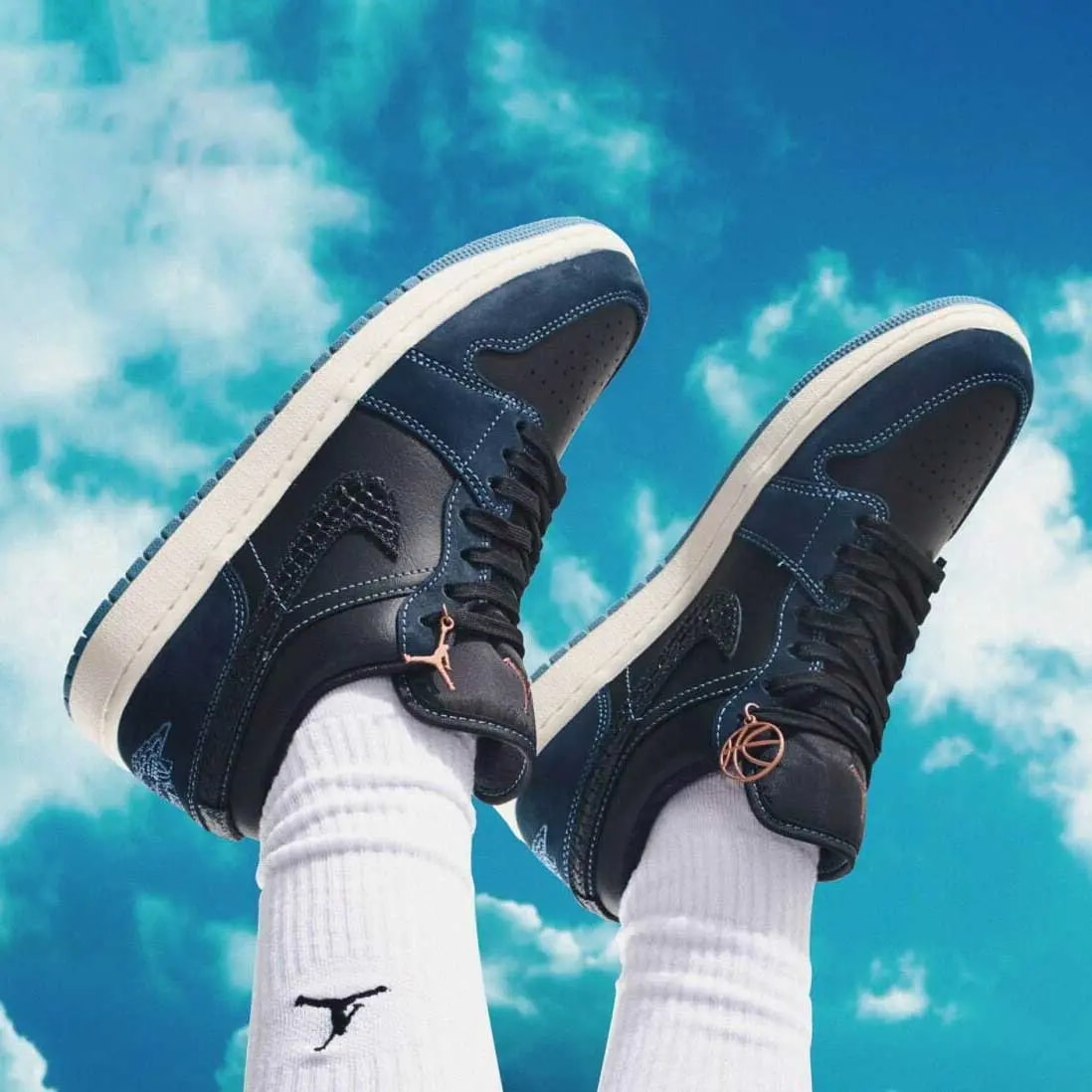 Giày Nike Air Jordan 1 Low 'Midnight Navy' FJ5478-010 — ảnh 2