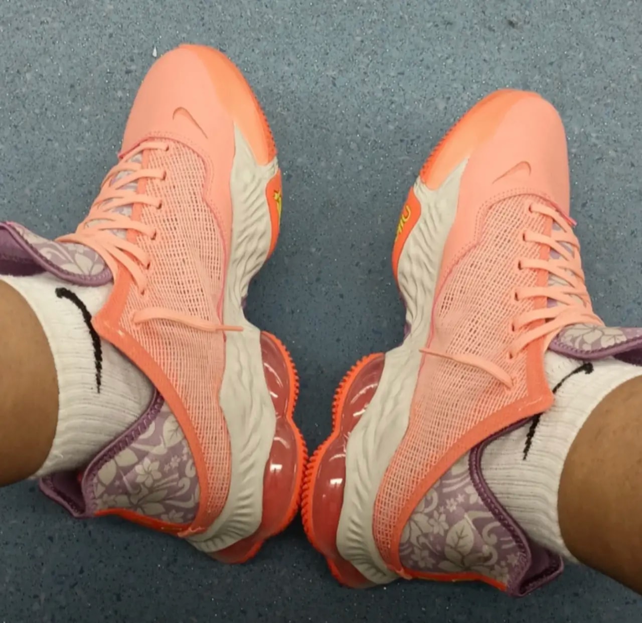 Giày Nike LeBron 19 Low EP 'Hawaii' DQ8343-600 — ảnh 3