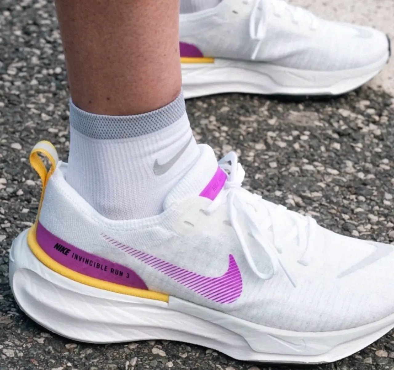 Giày Nike ZoomX Invincible 3 'White Vivid Purple' DR2660-101 — ảnh 4