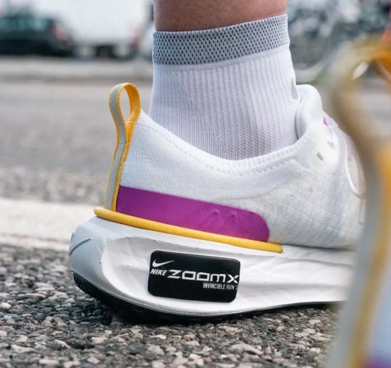 Giày Nike ZoomX Invincible 3 'White Vivid Purple' DR2660-101 — ảnh 5