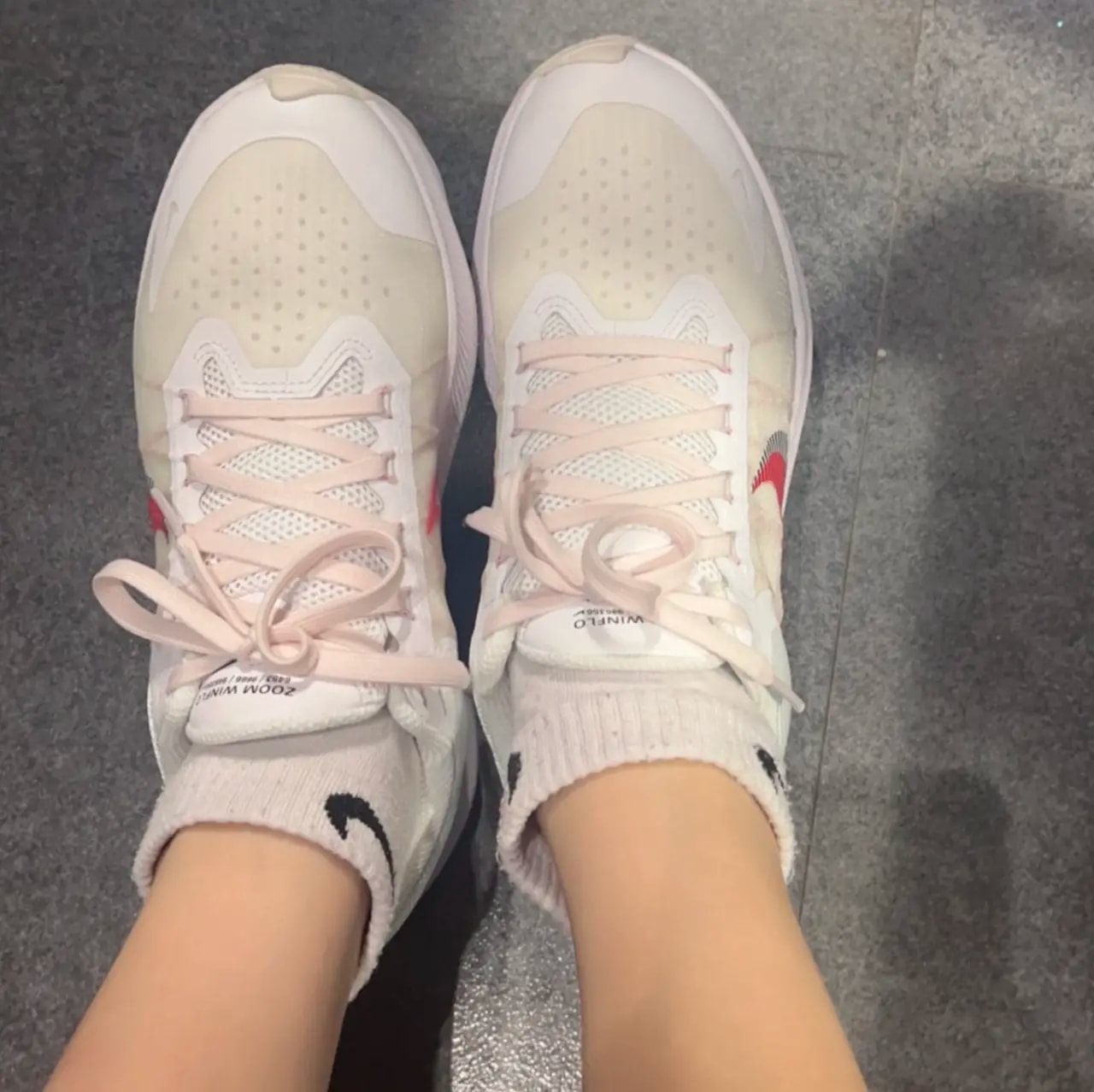 Giày Nike Zoom Winflo 8 'White Flash Crimson' CW3421-101 — ảnh 4