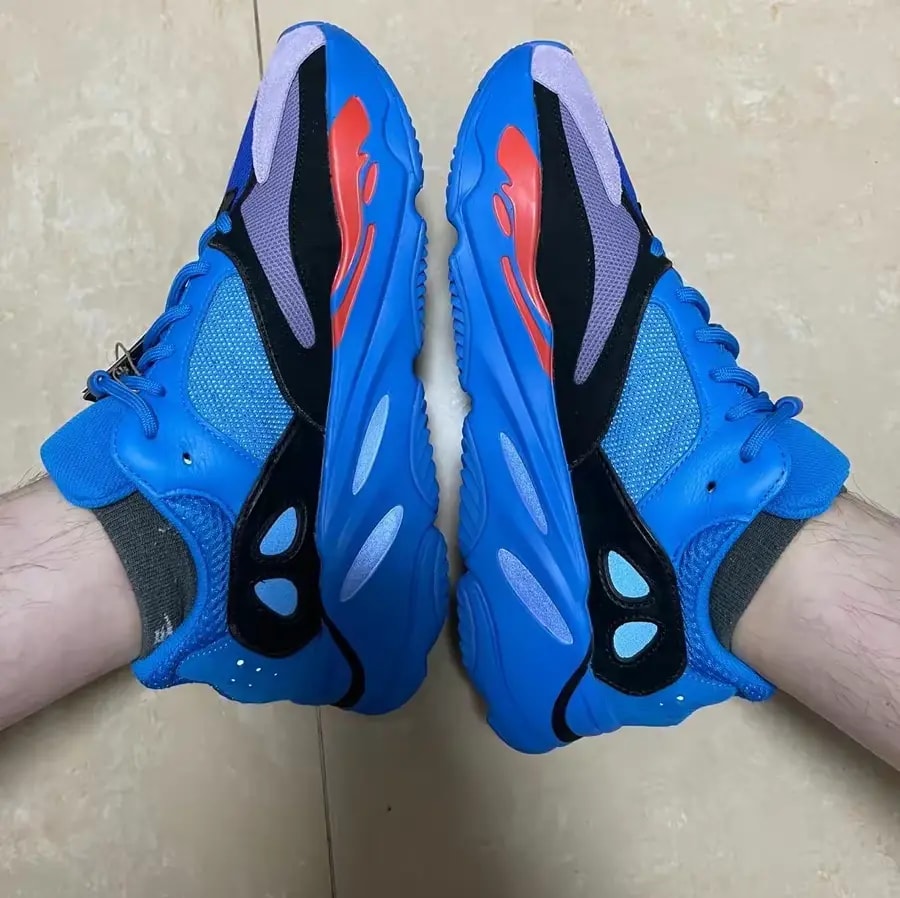 Giày Adidas Yeezy Boost 700 'Hi-Res Blue' HP6674 — ảnh 3