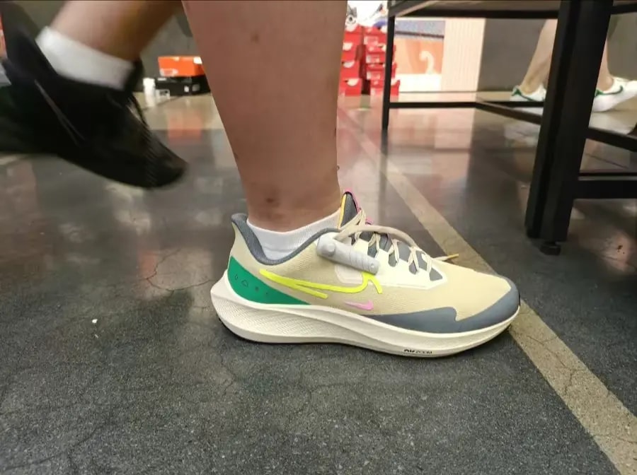 Giày Nike Air Zoom Pegasus 39 Shield 'Team Gold Volt' FD9913-771 — ảnh 4