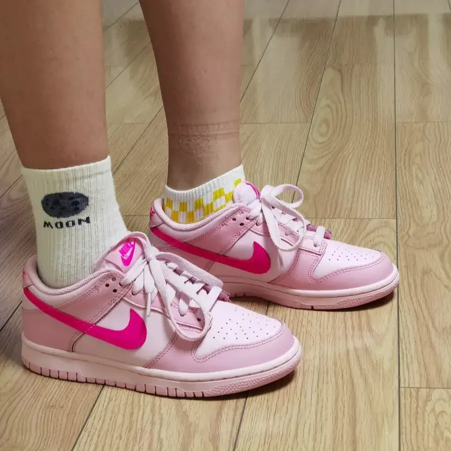 Giày Nike Dunk Low GS 'Triple Pink' DH9765-600 — ảnh 2