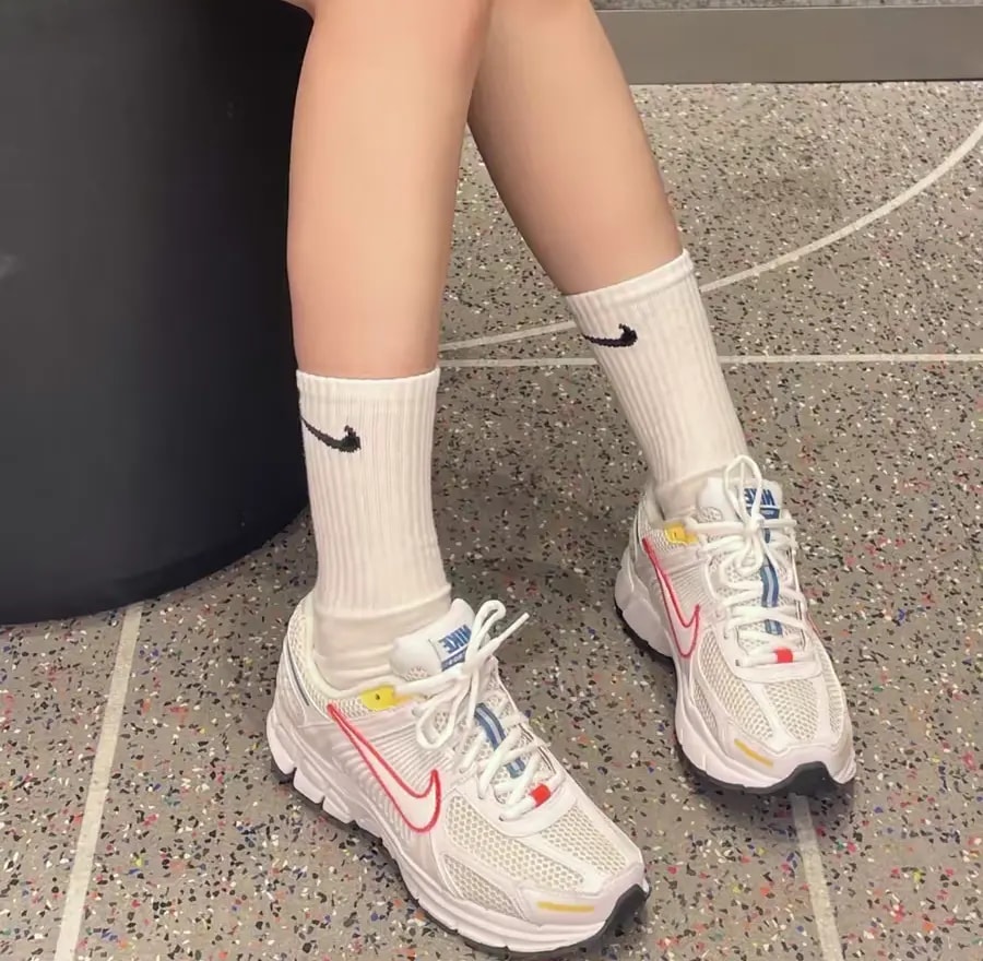 Giày Nike Air Zoom Vomero 5 'Primary Colors' FN3446-111 — ảnh 3
