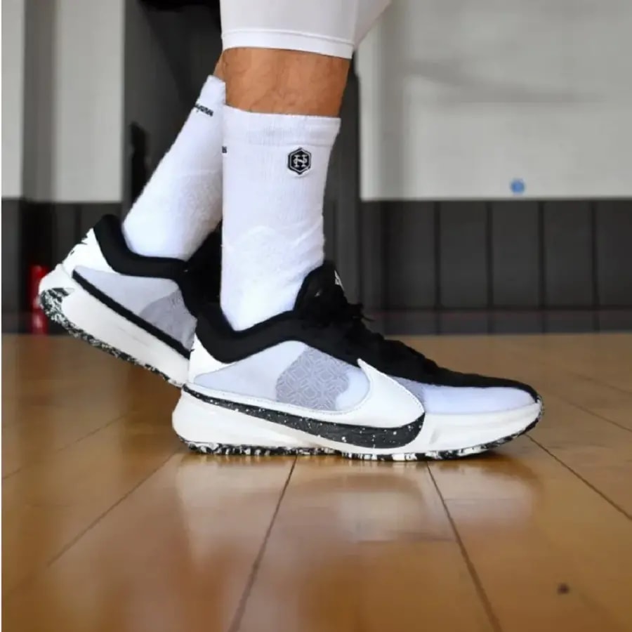 Giày Nike Zoom Freak 5 EP 'Oreo' DX4996-101 — ảnh 2