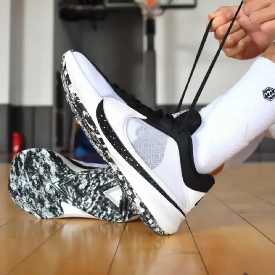 Giày Nike Zoom Freak 5 EP 'Oreo' DX4996-101 — ảnh 4