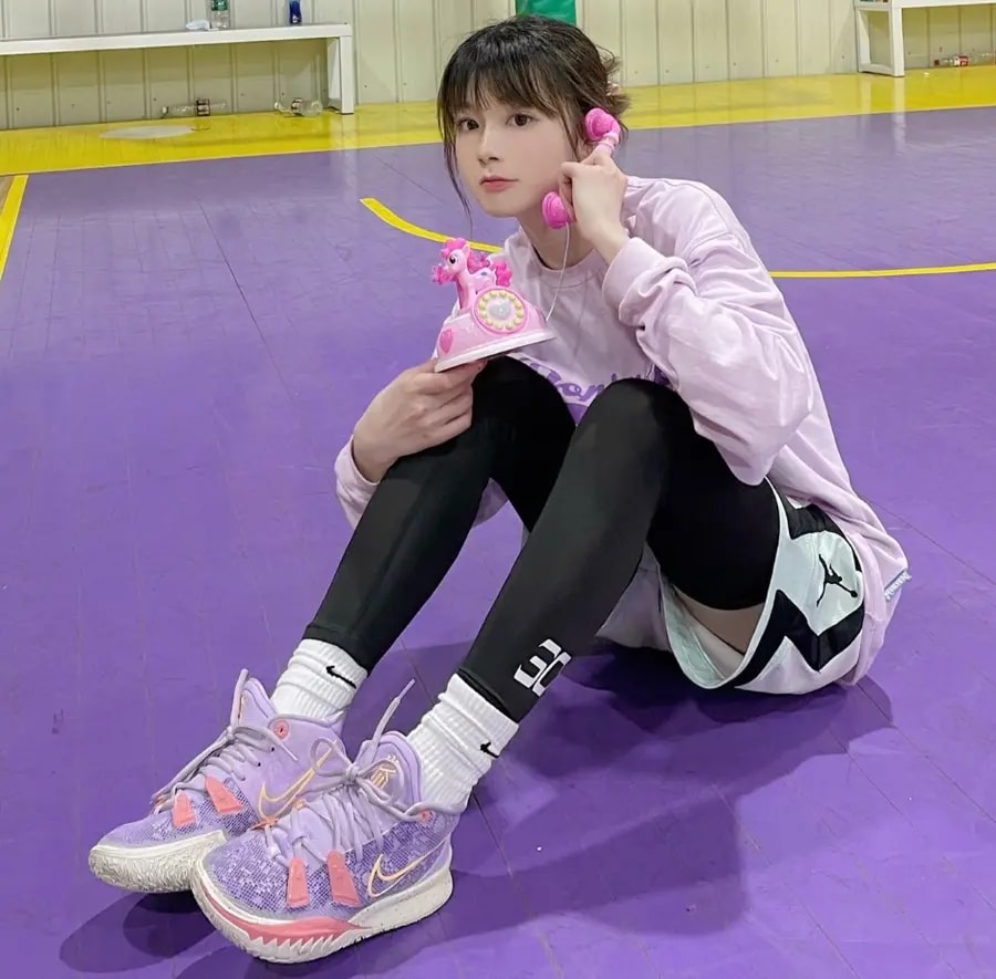 Giày Nike Kyrie 7 'Daughters' CT4080-501 — ảnh 3