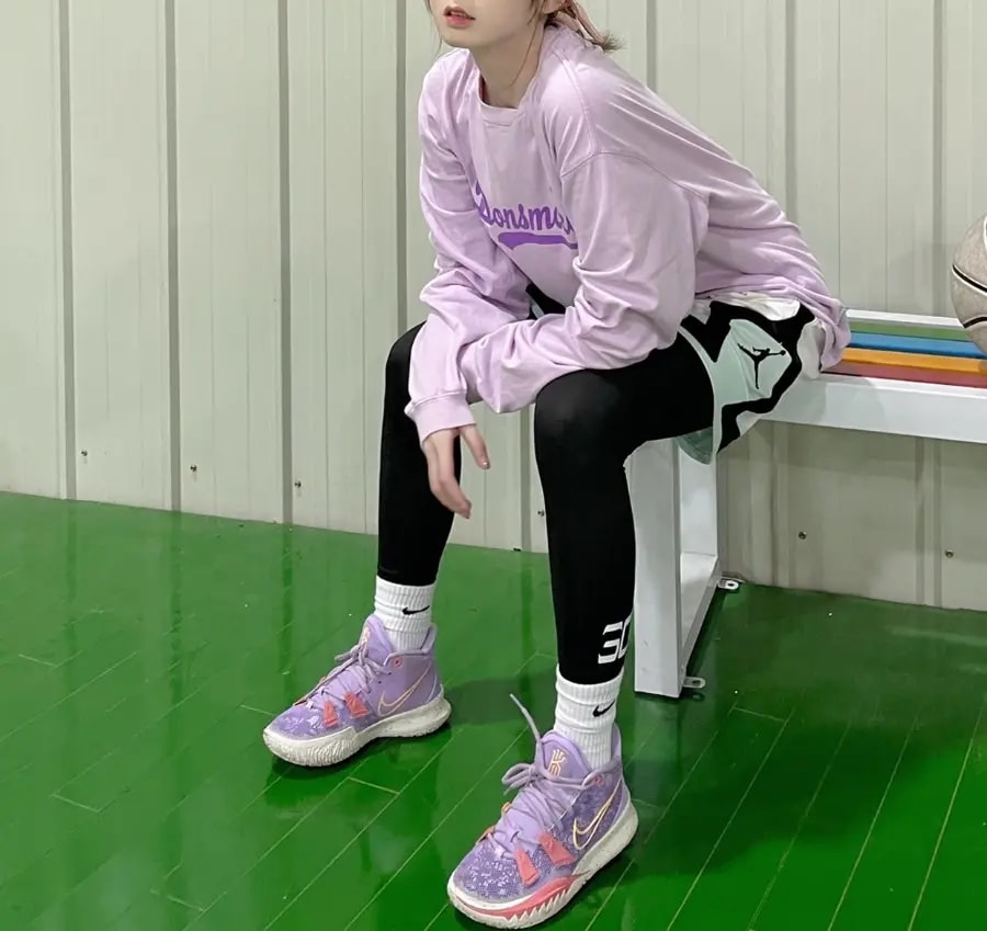 Giày Nike Kyrie 7 'Daughters' CT4080-501 — ảnh 2