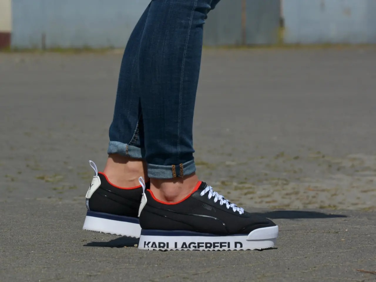 Giày Puma Roma Amor Karl 'Black' 370056-01 — ảnh 2