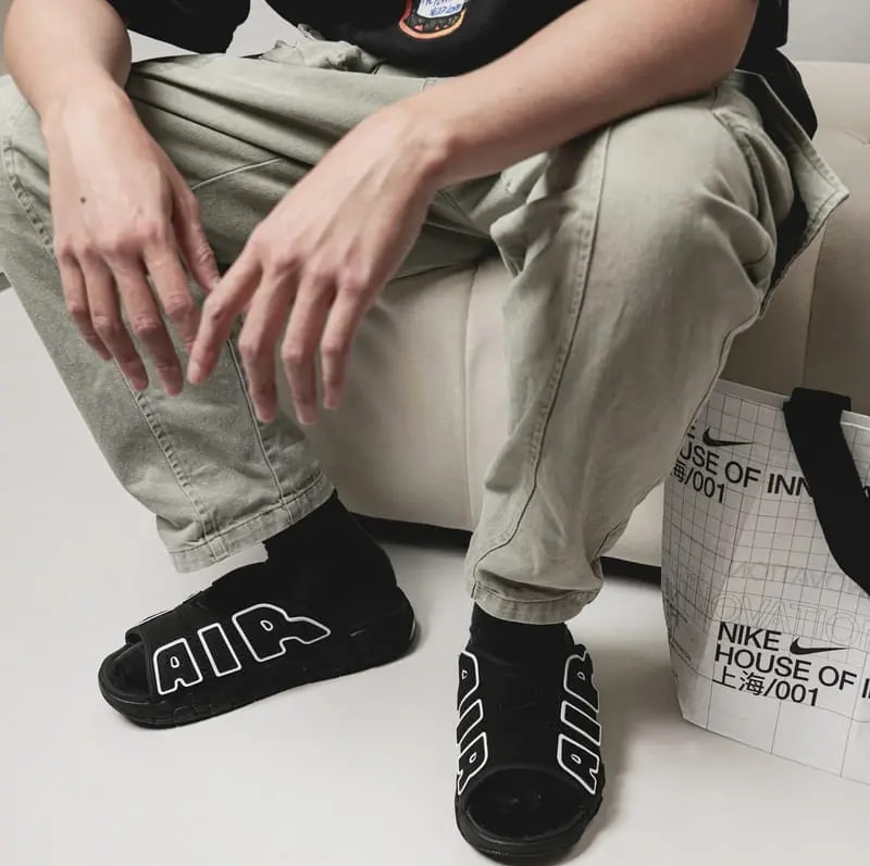 Dép Nike Air More Uptempo Slide OG ‘Black White’ FD5983-001 — ảnh 3