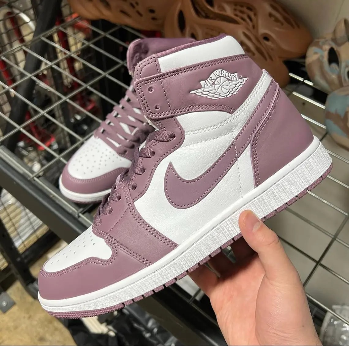 Giày Nike Air Jordan 1 Retro High OG 'Mauve' DZ5485-105 — ảnh 5
