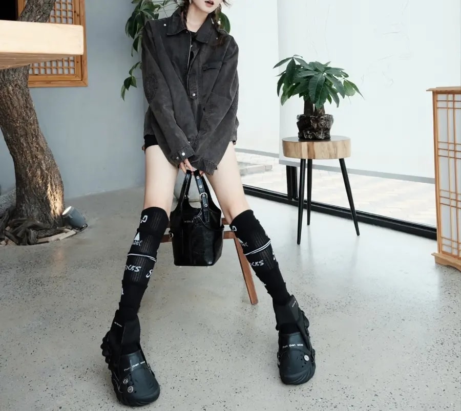 Giày Crocs X Feng Chen Wang Echo Clog 'Black' 209391-001 — ảnh 4