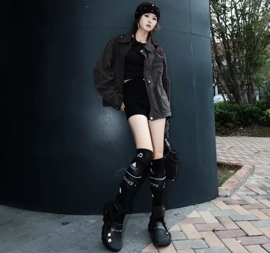 Giày Crocs X Feng Chen Wang Echo Clog 'Black' 209391-001 — ảnh 5