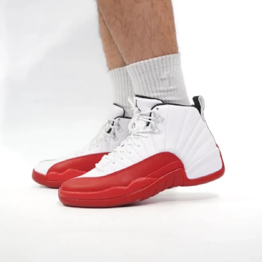 Giày Nike Air Jordan 12 Retro 'Cherry' CT8013-116 — ảnh 2
