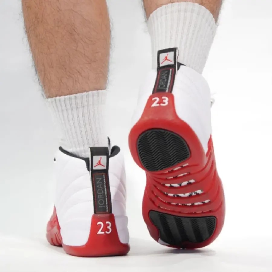 Giày Nike Air Jordan 12 Retro 'Cherry' CT8013-116 — ảnh 3