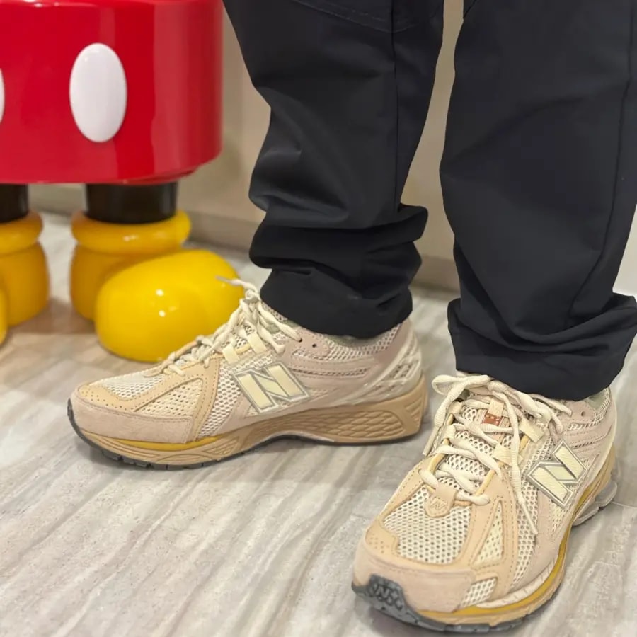 Giày New Balance x Auralee 1906R 'Bone White' M1906RAU — ảnh 3