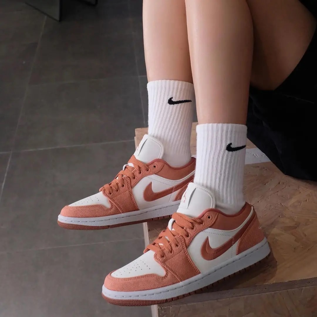 Giày Nike Air Jordan 1 Low SE 'Sky J Orange' FN3722-801 — ảnh 2