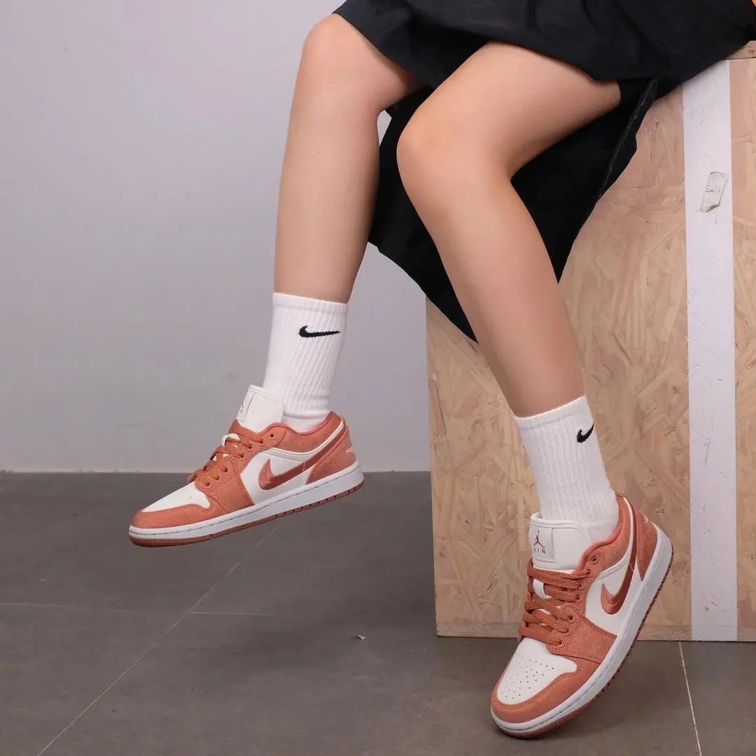 Giày Nike Air Jordan 1 Low SE 'Sky J Orange' FN3722-801 — ảnh 3