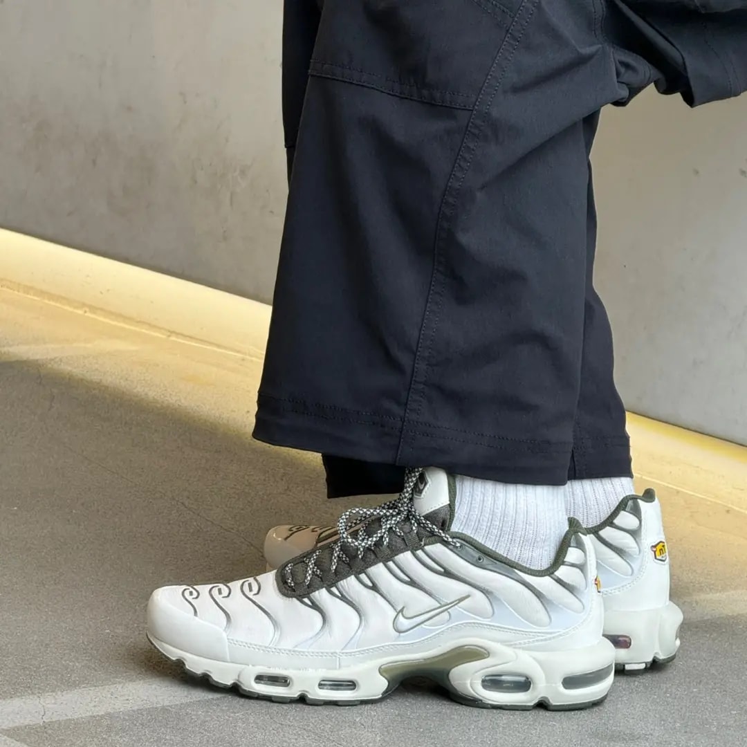 Giày Nike Air Max Plus 'Phantom' FB9722-001 — ảnh 3