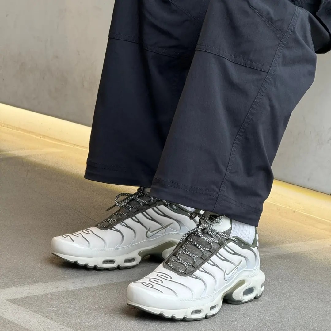 Giày Nike Air Max Plus 'Phantom' FB9722-001 — ảnh 4