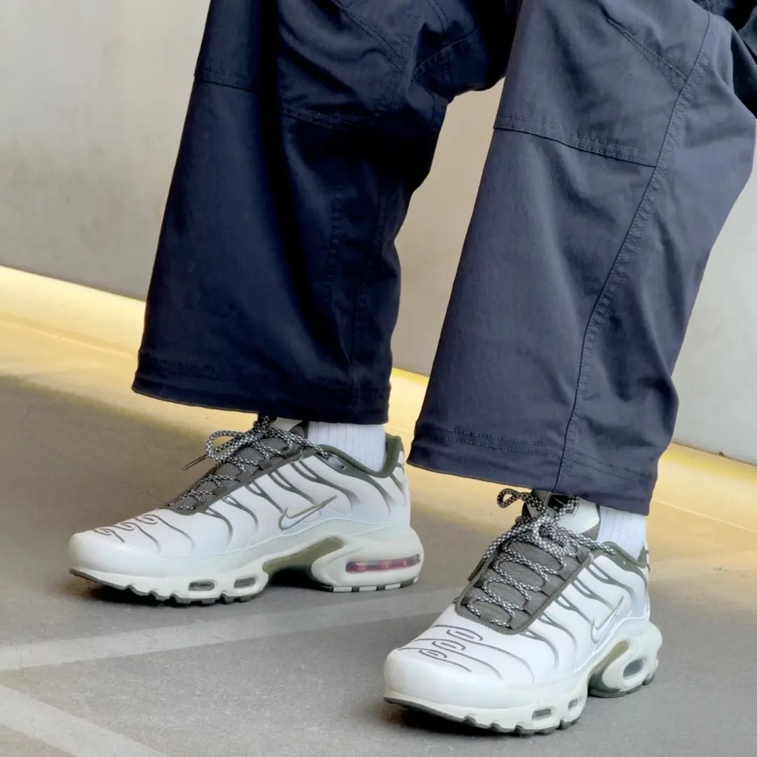 Giày Nike Air Max Plus 'Phantom' FB9722-001 — ảnh 5