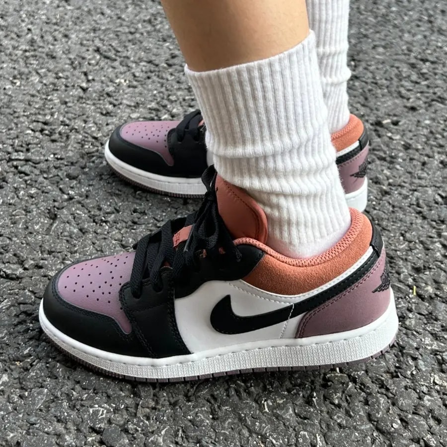 Giày Nike Air Jordan 1 Low SE GS 'Sky J Mauve' FB9908-102 — ảnh 3