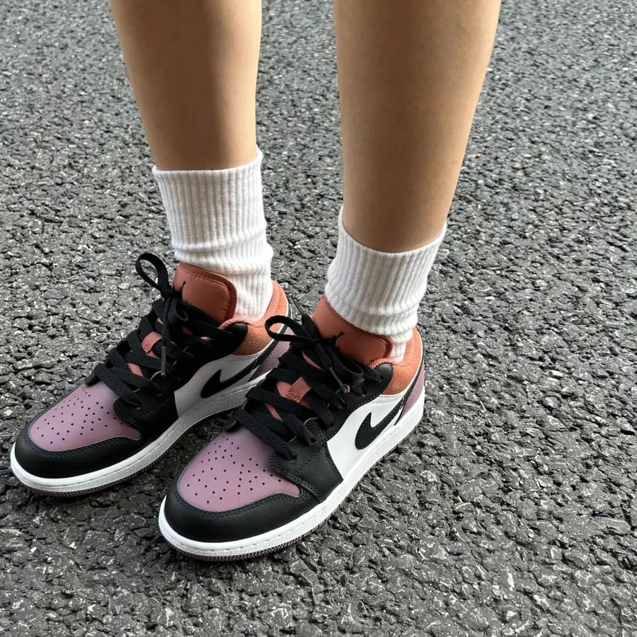Giày Nike Air Jordan 1 Low SE GS 'Sky J Mauve' FB9908-102 — ảnh 5