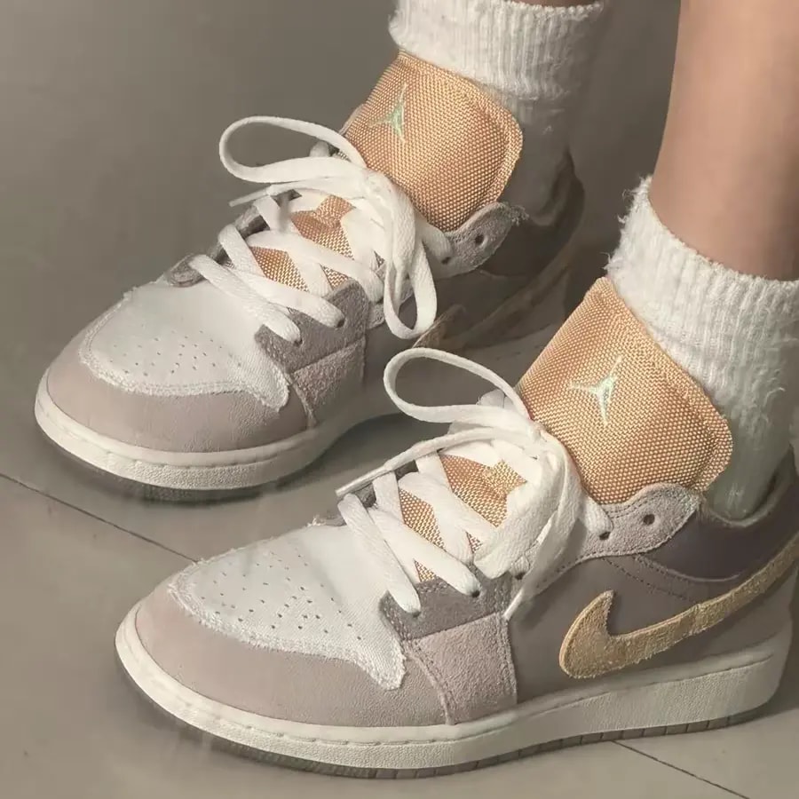 Giày Nike Air Jordan 1 Low Craft 'Taupe Haze' DZ4465-200 — ảnh 2
