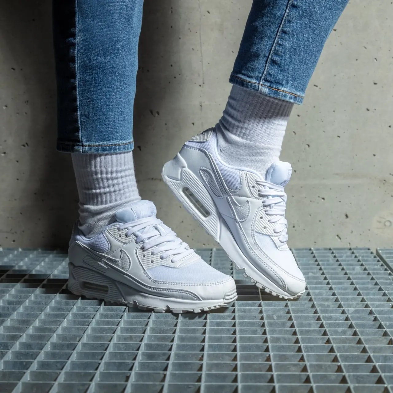 Giày Nike Air Max 90 'Triple White' DH8010-100 — ảnh 5