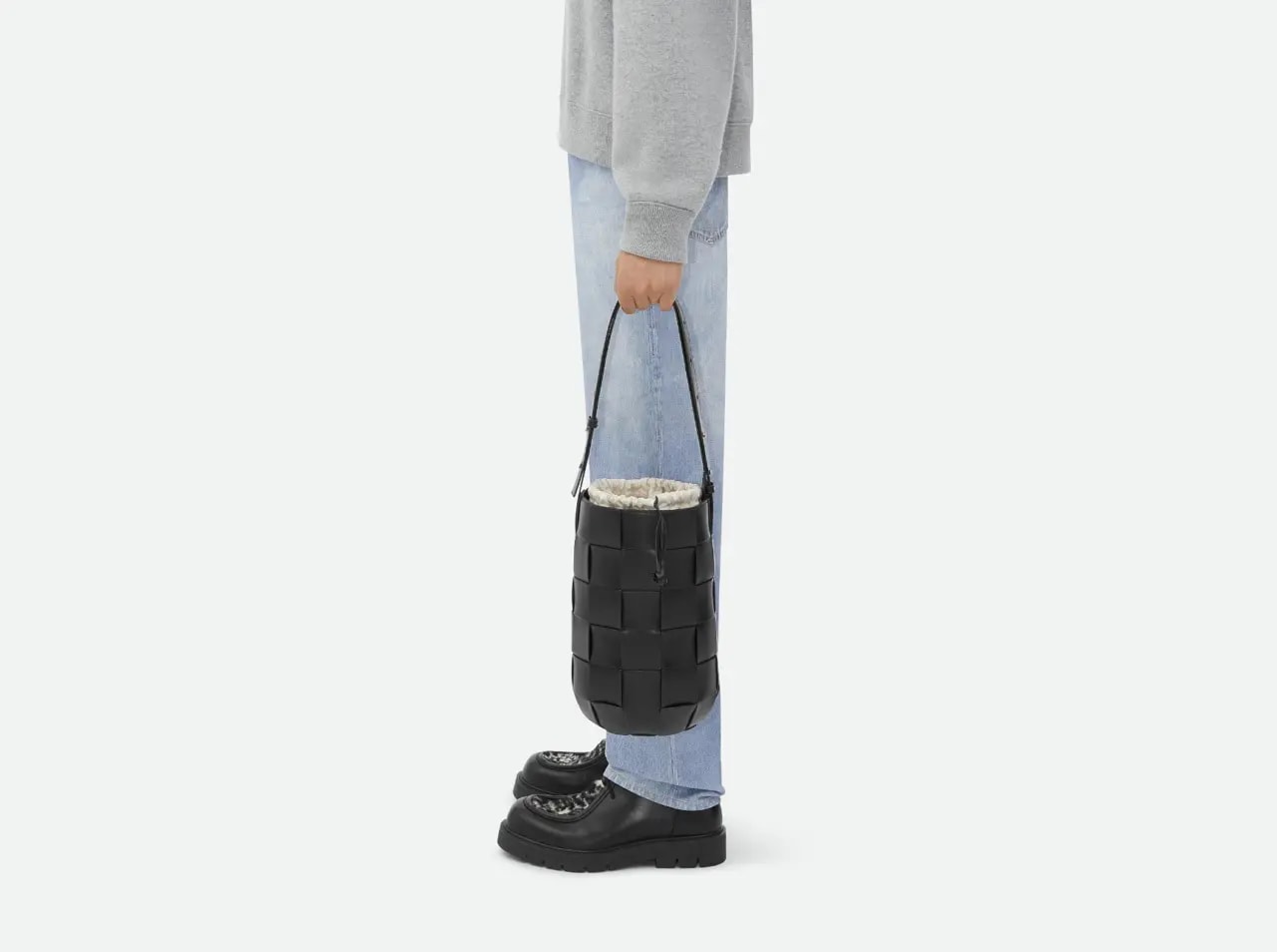 Túi Bottega Veneta Cassette Lantern 'Black' 765618VB1K08803 — ảnh 3