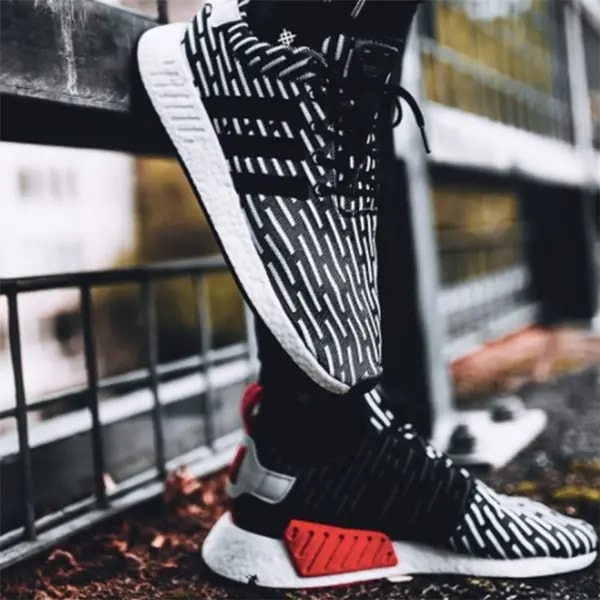 Giày Adidas NMD R2 'Black White' BB2951 — ảnh 3
